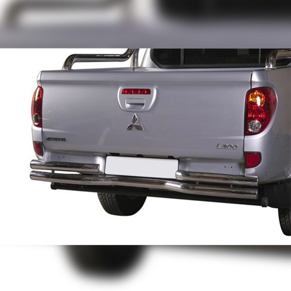 PROTECTION ARRIERE DOUBLE COURBÉE INOX SUR MITSUBISHI L200 2010-2015