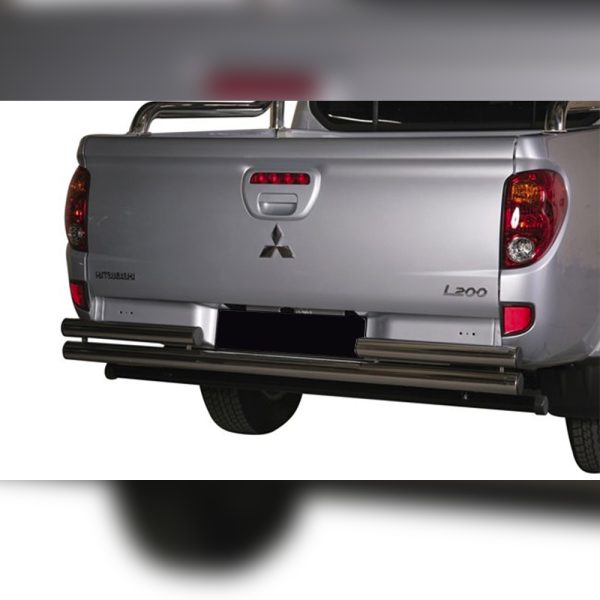 PROTECTION ARRIERE DOUBLE INOX SUR MITSUBISHI L200 2010-2015