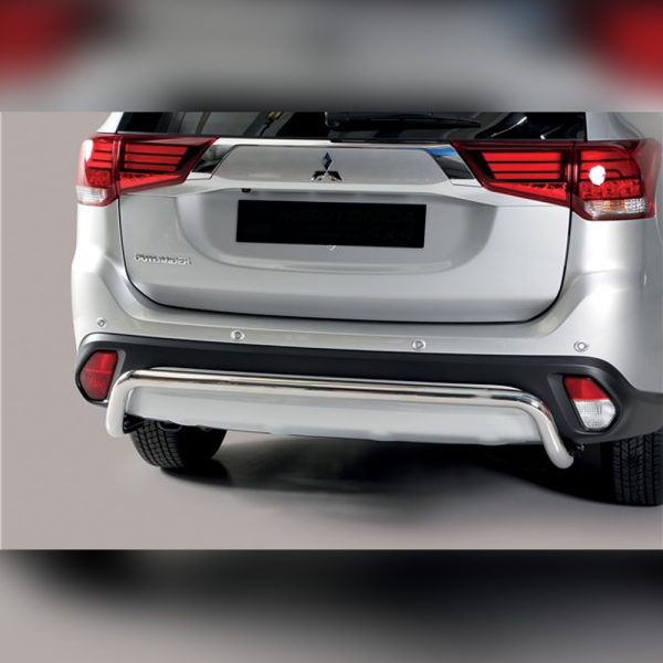 PROTECTION ARRIERE INOX SUR MITSUBISHI OUTLANDER 2020