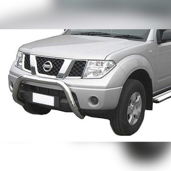 PARE-BUFFLE BAS HOMOLOGUÉ INOX SUR NISSAN NAVARA 2005+ (KING CAB)